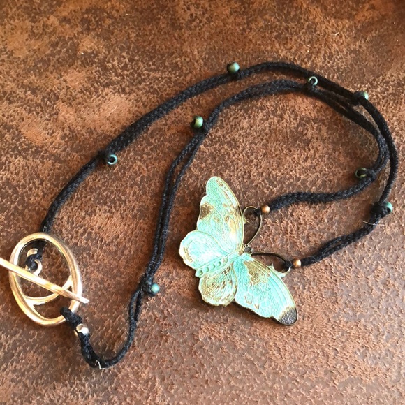 butterfly necklace in braided black cotton cord - Picture 2 of 3